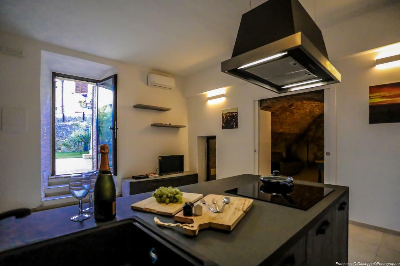 The Tower'S Garden Apartment San Gimignano Bagian luar foto